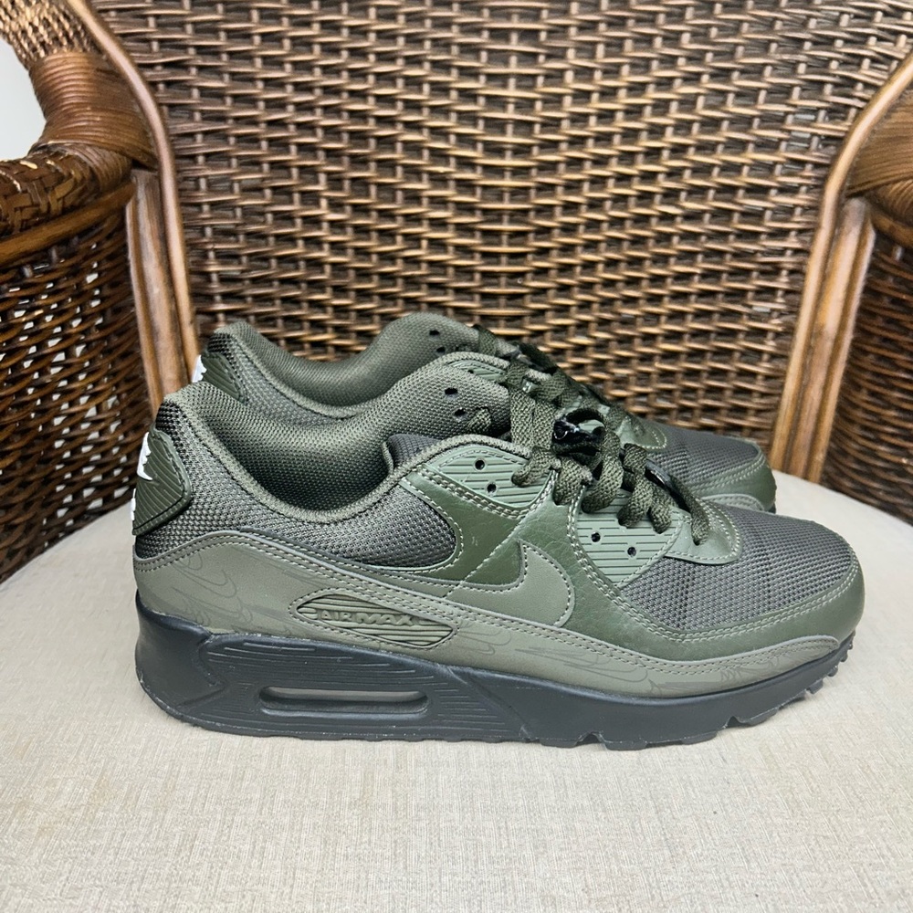 Nike Air Max 90 Forest Green Athletic Shoes